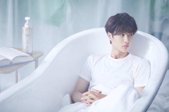 《有翡》正式开拍,救护车氧气瓶齐上阵,赵丽颖王一博能吃得消吗