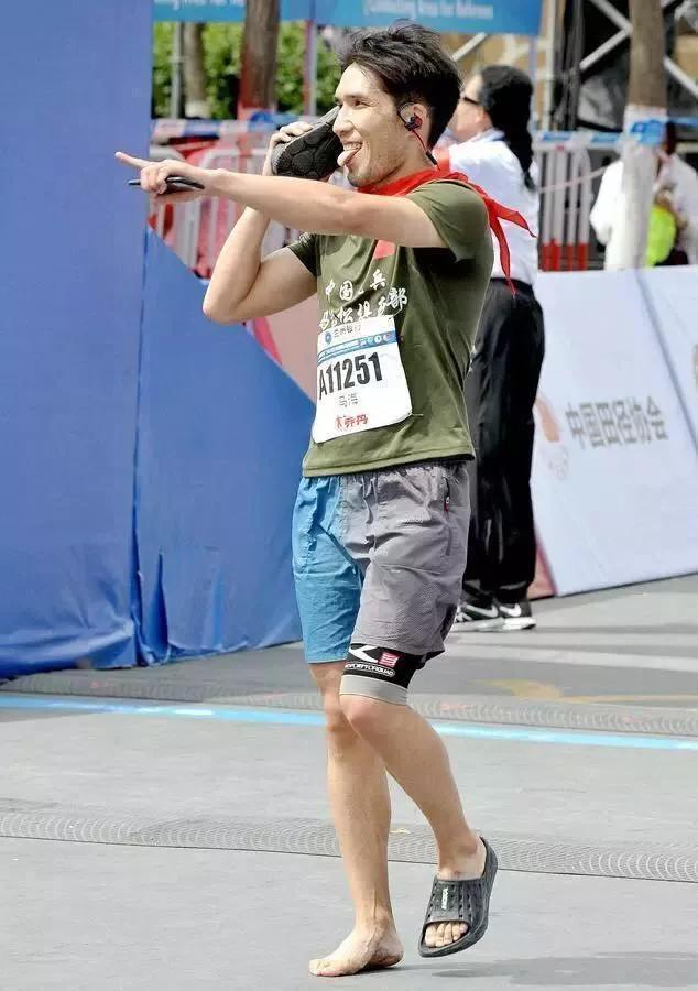 拳手马海中国拳击金腰带满天飞比赛不被认证与武林风一个样