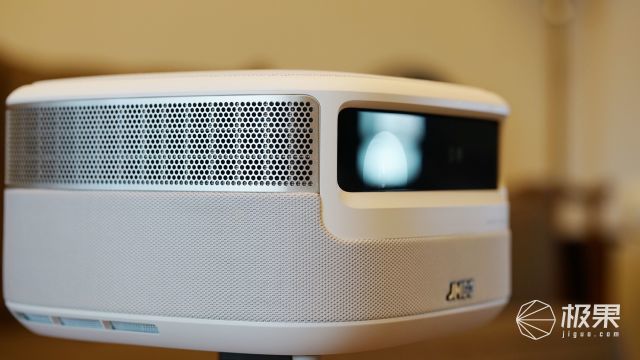家用投影怎么选 附坚果j9小型投影仪开箱测评 腾讯新闻