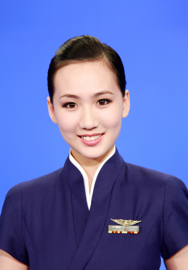证件照:空乘生颜值抗打,舞蹈生迷人,警校生:我的最牛
