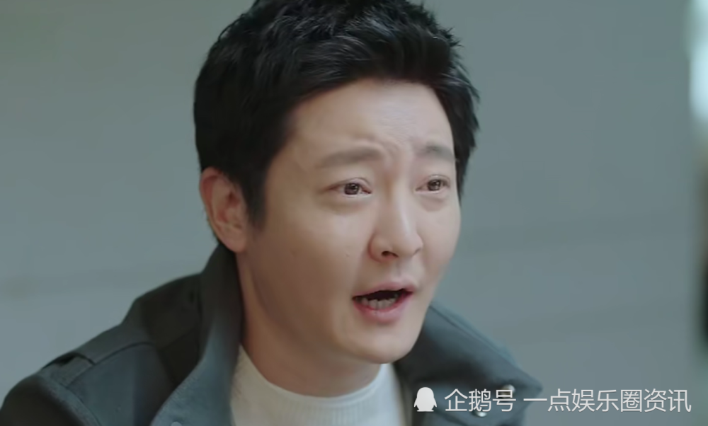 剧中郭京飞饰演的欧阳严严是一个有人格魅力的男性,面对女同志的追求