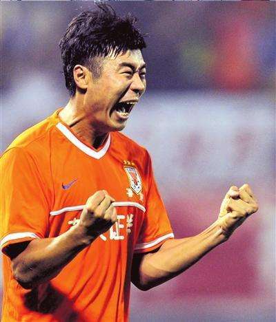 "九哥"韩鹏:山东鲁能的旗帜,绿茵场上的传奇,下场开启新征途