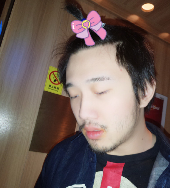 卢本伟最害怕的男人沦落比心陪玩和前女友复合上热搜