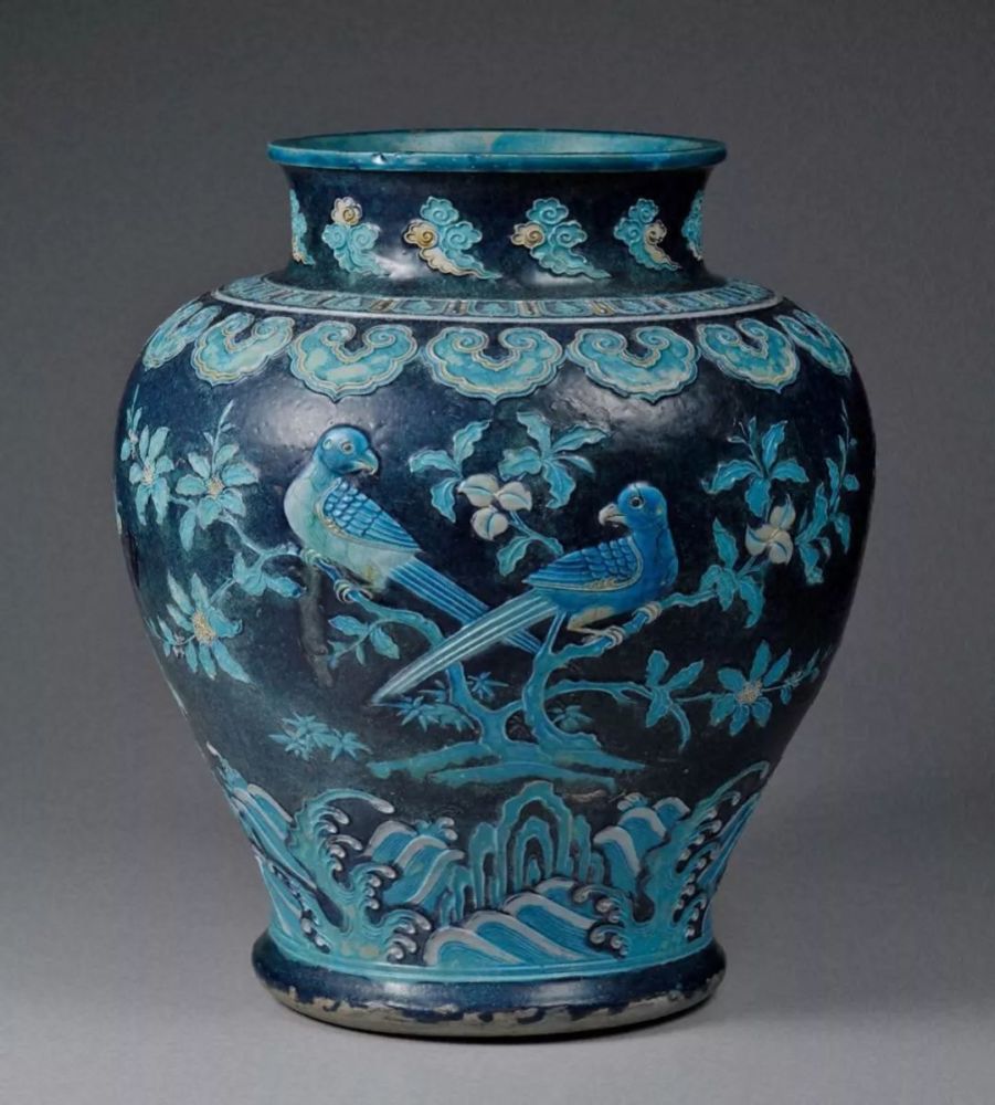 馆藏鉴赏独树一帜的珐华彩瓷器