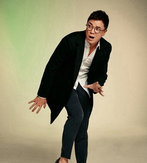 韩星郑成华拍美照,实力派变身"表情包"