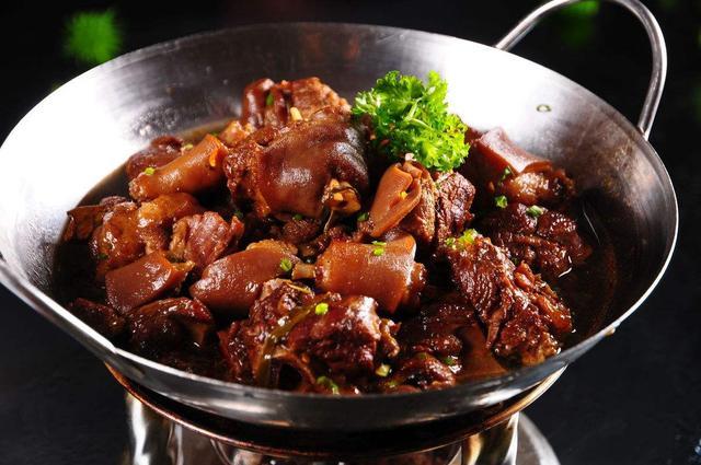 家常菜干锅羊肉蜜汁豆干酱爆鸡丁锅包肉