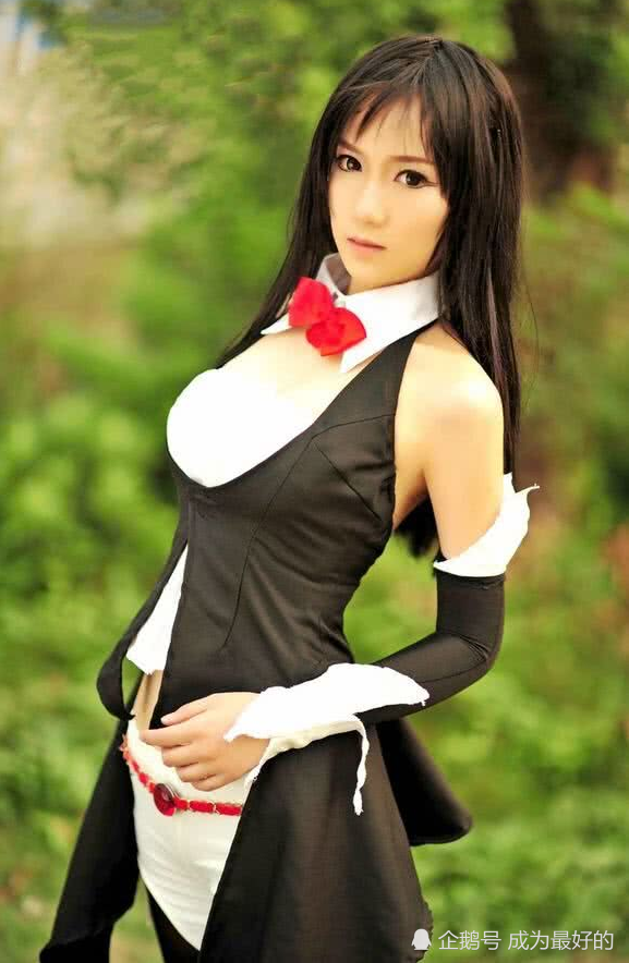 唐三的昊天锤,小舞的大长腿,这几位网友的cos完美还原!