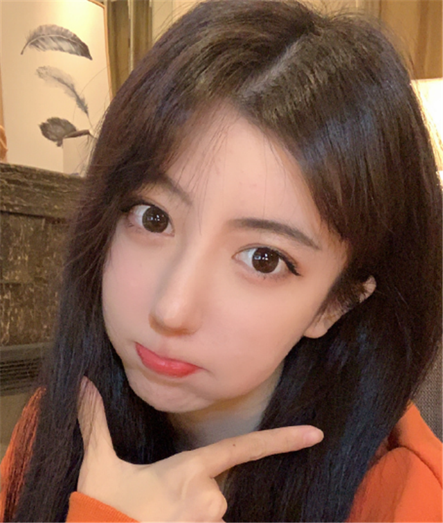 呆妹儿生日将至,直播间呼唤已经脱粉的土豪,却被带节奏怼哭?