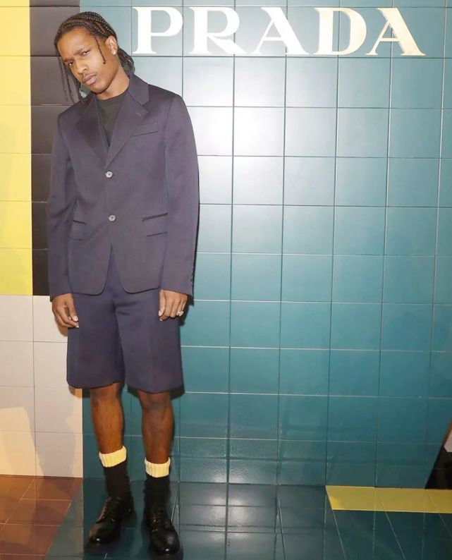 a$ap rocky将街头穿搭与廓形大西装巧妙融合,极具个人特色的穿搭风格