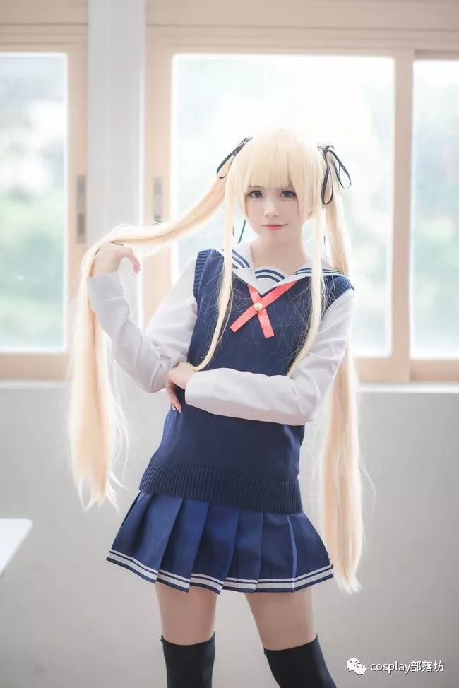 cos路人女主黄色双马尾英梨梨