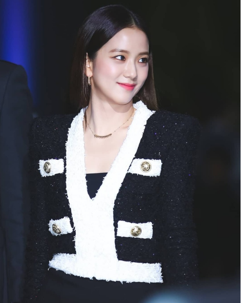 jisoo参加卡地亚活动后,立马登上世界趋势,露脸即上热搜!