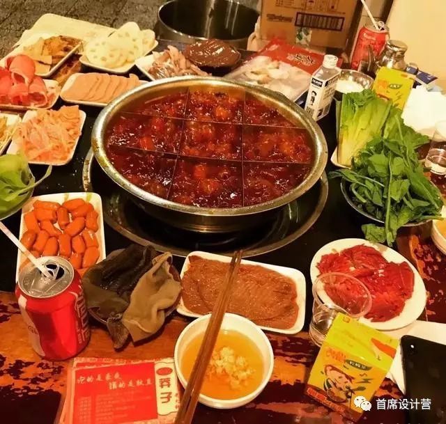 海底捞来渝又怎样 这10家开在卡卡角角的火锅店 排几小时也有人吃