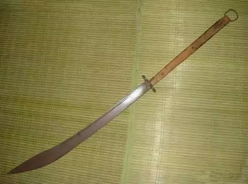 水浒中的一把明星级兵器,名字虽淳朴,杀伤效果却非常惊人_腾讯新闻
