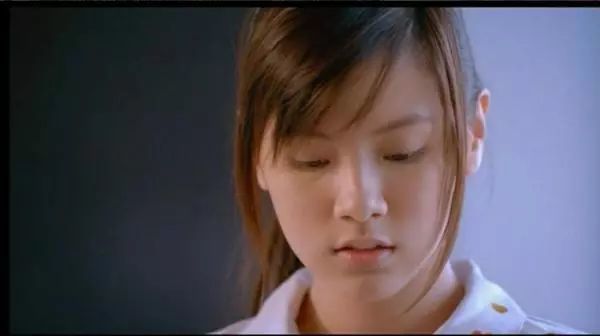 《友情以上》:一曲备胎的尴尬赞歌