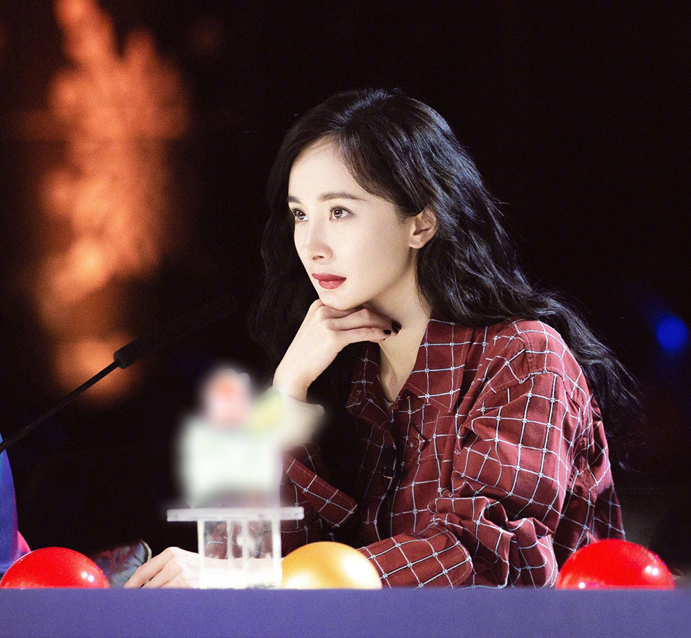 像杨幂这样穿衬衫的都美爆了