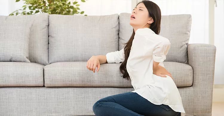 拉筋到底在拉什么?肩颈疼,办公室也能缓解!