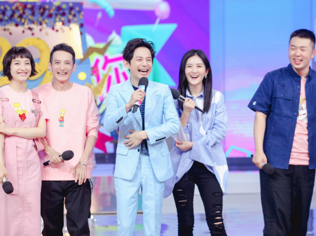 第一个被逐出 快乐大本营 的人 连何炅都救不了她 网友 该