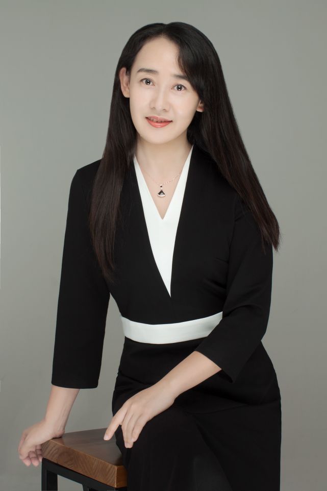 比投微榜榜员于丹丹作品诗是我的心灵家园和灵魂星空