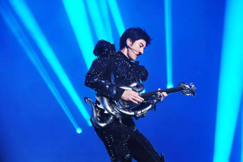 官宣| 王力宏即将登陆贵港 龙的传人2060经典来袭