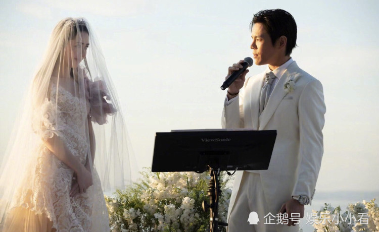 向佐、郭碧婷结婚现场照曝光,萧敬腾唱婚礼歌曲