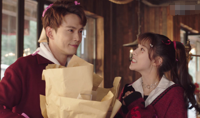 十年三月三十日:赵承志故意和沈双双穿情侣装,只是为让她吃醋?