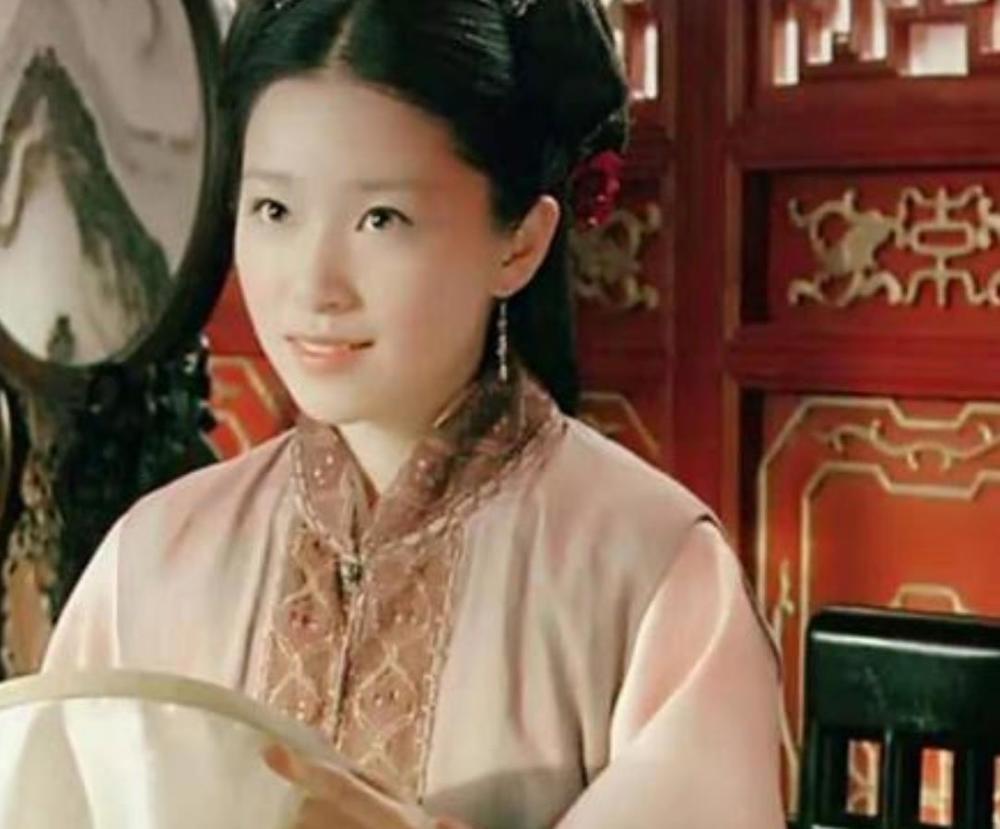 一个"神奇"的剧组,"小姐"不温不火,"丫鬟"全都红到发紫!