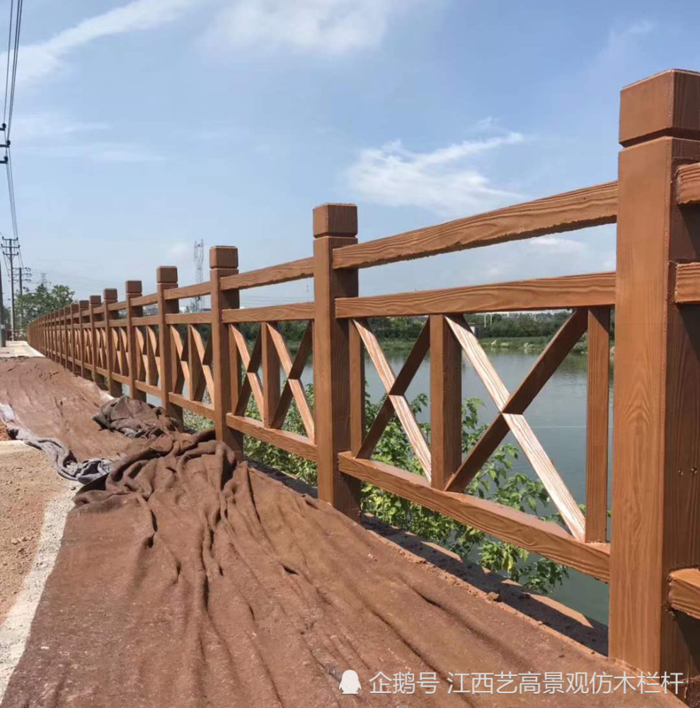 水泥仿木栏杆价格安装多少一米报价,仿木护栏怎么做出木纹理效果