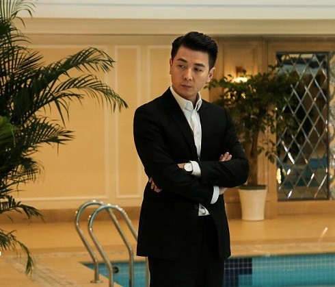 刘云天扮演者保剑锋透露过两人的关系,表示前期霍梅是他的猎物,后期他