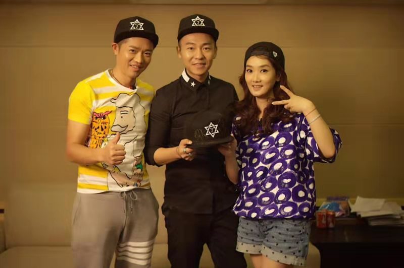 丁于为凤凰传奇量身打造《看看好河山》,网友:听完就想去旅游了