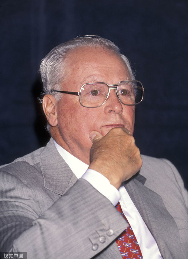 巴伦·希尔顿:97%遗产捐赠基金会,避免孙辈把家产败光