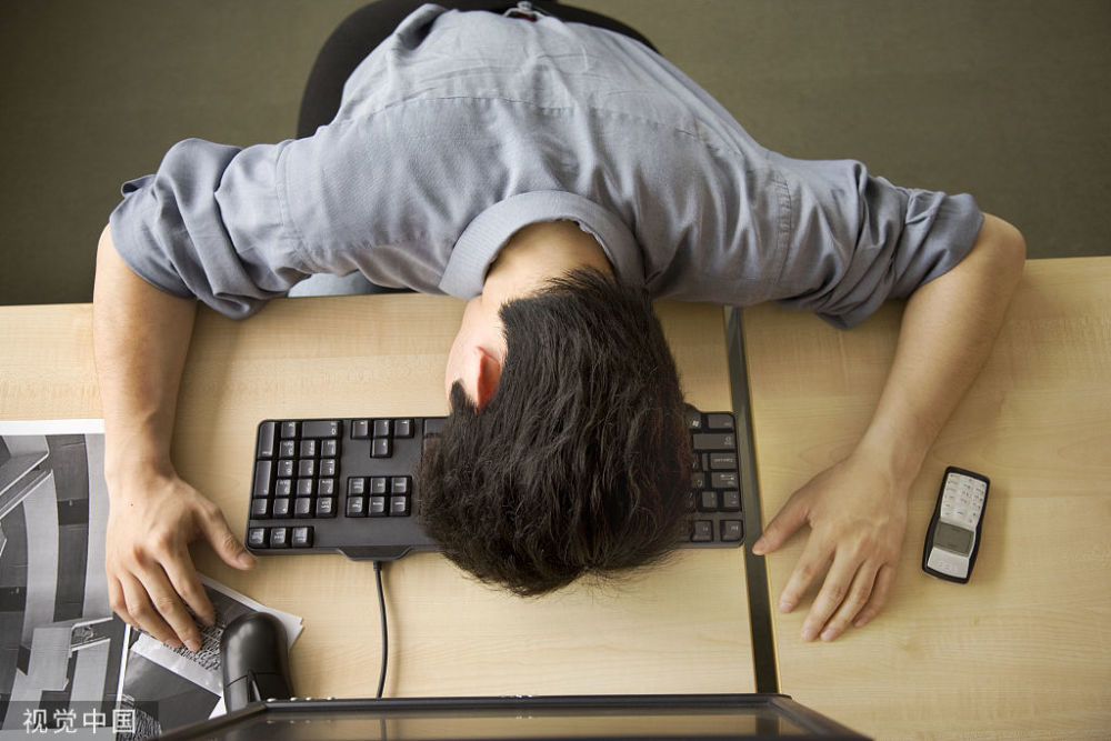 白天总犯困?可能是这6种原因引起,不能大意