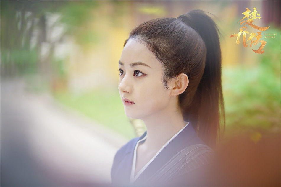 赵丽颖《楚乔传2》官宣新海报,看到男主后,网友:收视率稳住了