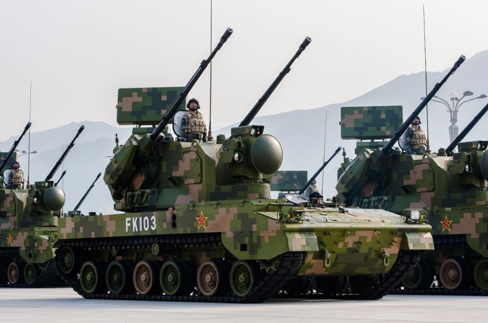 资料图:解放军09式自行高炮09式双管35毫米自行高炮是目前我军装备的