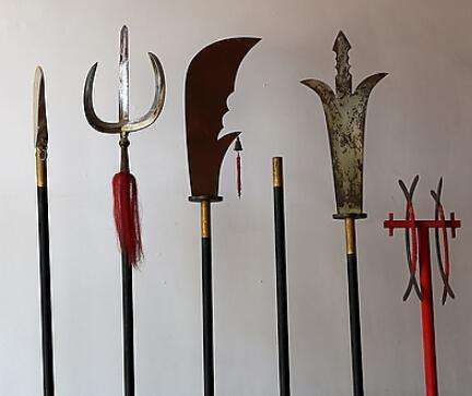 古代的长枪上面会绑一簇红缨,是为了好看吗?还是别的原因呢?