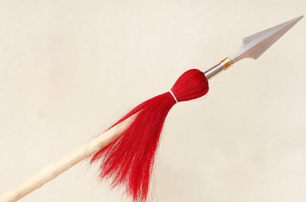 古代的长枪上面会绑一簇红缨,是为了好看吗?还是别的原因呢?