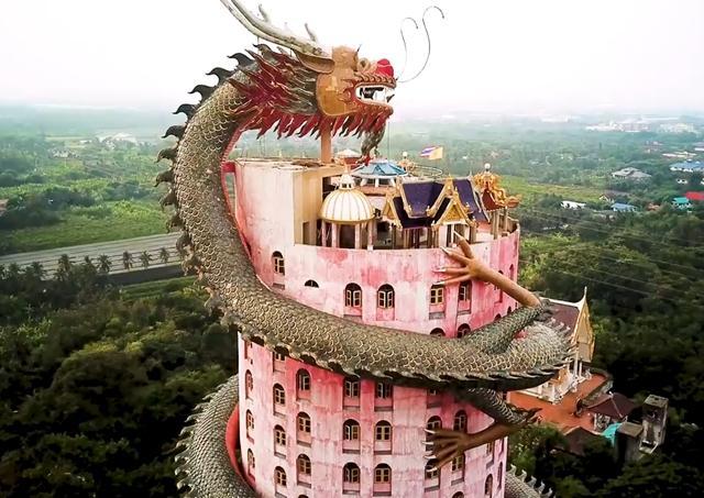 最"霸气"的寺庙,金龙盘旋在17层高的建筑上,龙身之中有楼梯