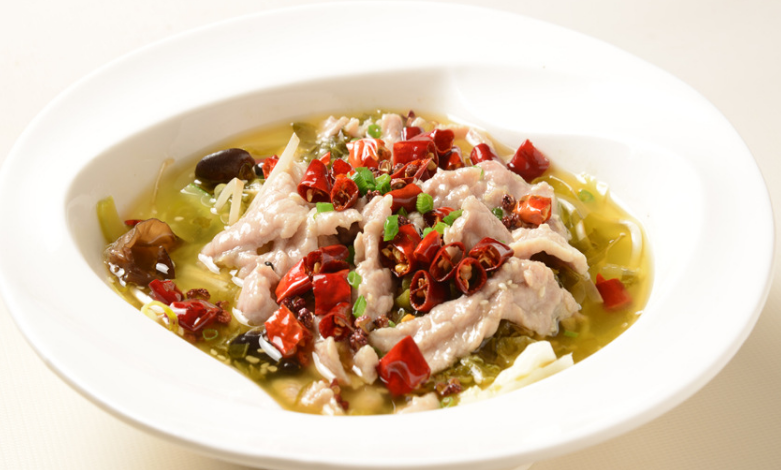 酸菜肉片这种做法,味道好又营养,现在知道还不晚