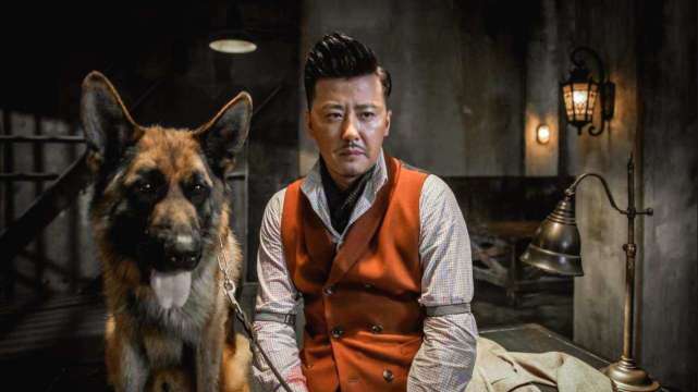 《青盲》中有这样一段情节,地下党陈文海在白山馆监狱受刑,敌人为逼迫