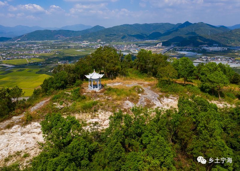 山头村乡村如此多娇风景这边独好