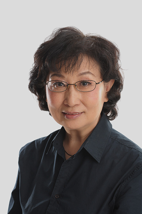 编剧何冀平:我写东西,格儿得一直在那摆着