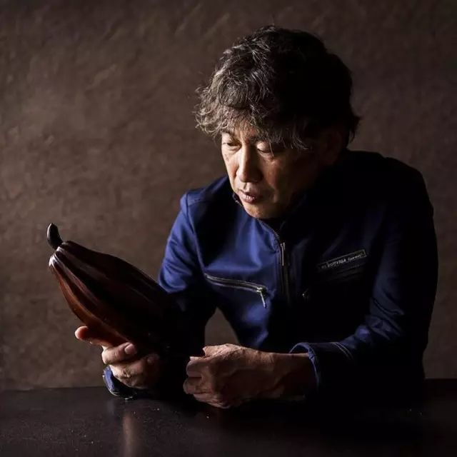 小山进把料理和甜点结合每一款味道突出而独特拥有自己