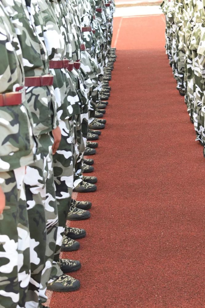 军训进行时丨让我们整整齐齐的晒黑