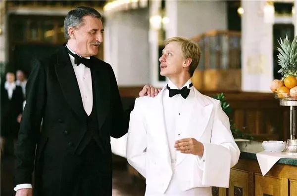 均有深厚的文化内核做支撑,美国现代酒店之父斯塔特勒的基本信条是"