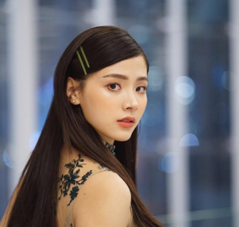 《友情以上》已上映,平采娜担任女主,网友:看一次哭一次!