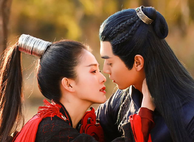 《烈火军校》刚刚完结,许凯白鹿又官宣新剧,这次还是女扮男装