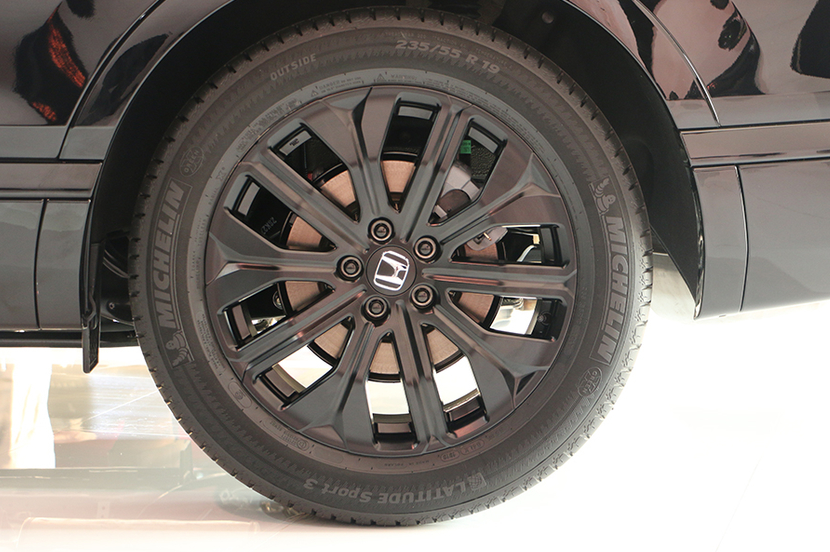 本田皓影suv预售18万起,配"葡萄酒"车漆,荣放还怎么玩?