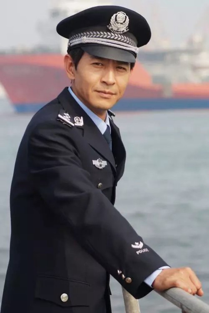 国门英雄|《国门英雄》纵横海关，郭晓峰之后再无方虎