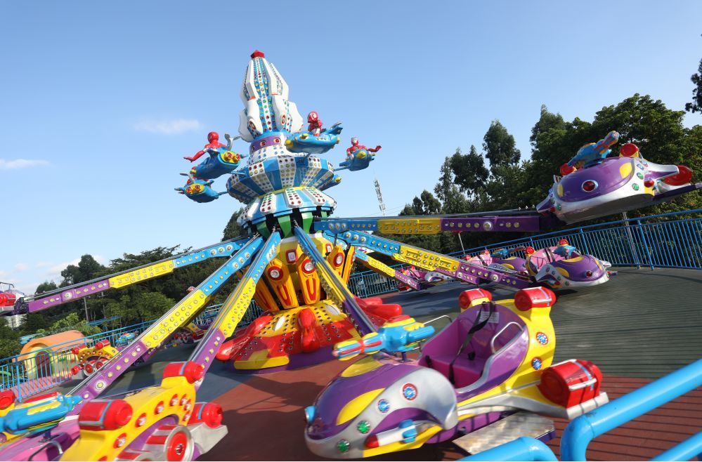 城堡,环园高架车等3个游乐项目,儿童公园游乐园总共提供15个游乐项目