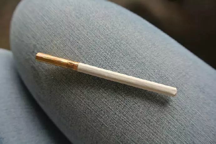 9(微克/立方米),细杆烟燃烧后,室内pm2.5含量为60.