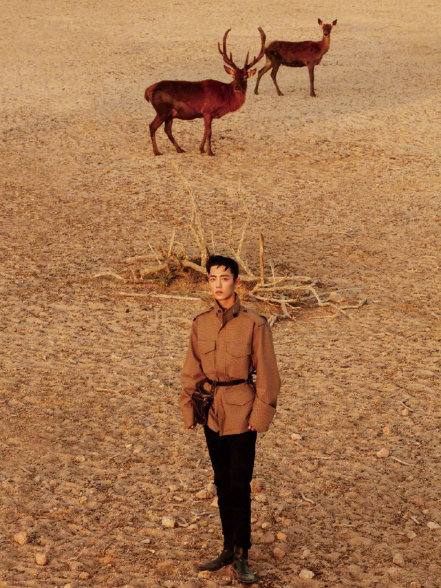 肖战沙漠大片搭配西部牛仔造型帅出新高度